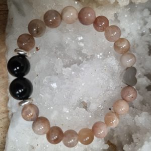 2 bracelets en obsidienne et pierre du soleil
