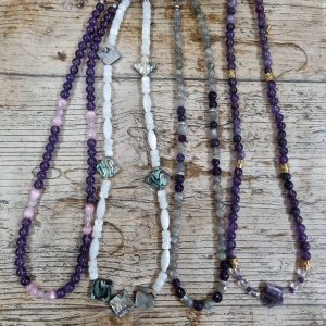 Pendentifs, Colliers, Boucles d'oreilles