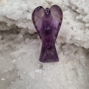 ange en améthyste